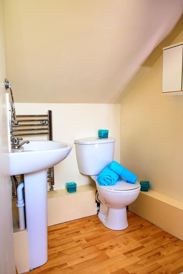 Carys Serviced Accommodation Swansea Bagian luar foto